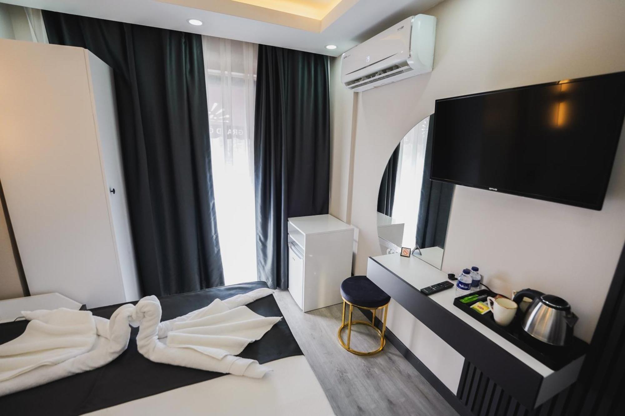 Grand Oezer Hotel Istambul Exterior foto